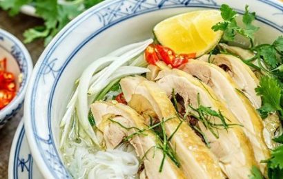 Hà Nội băm sáu phố phường: Phụ thêm vào phở